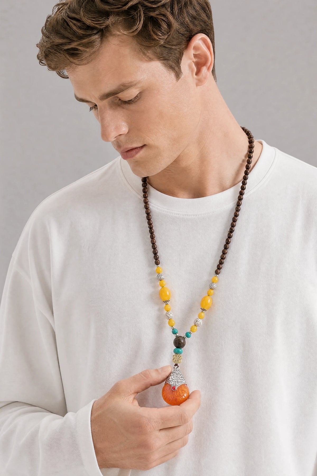 wood-clear-ice-drop-necklace-model-a-outfit-a-fashion-02
