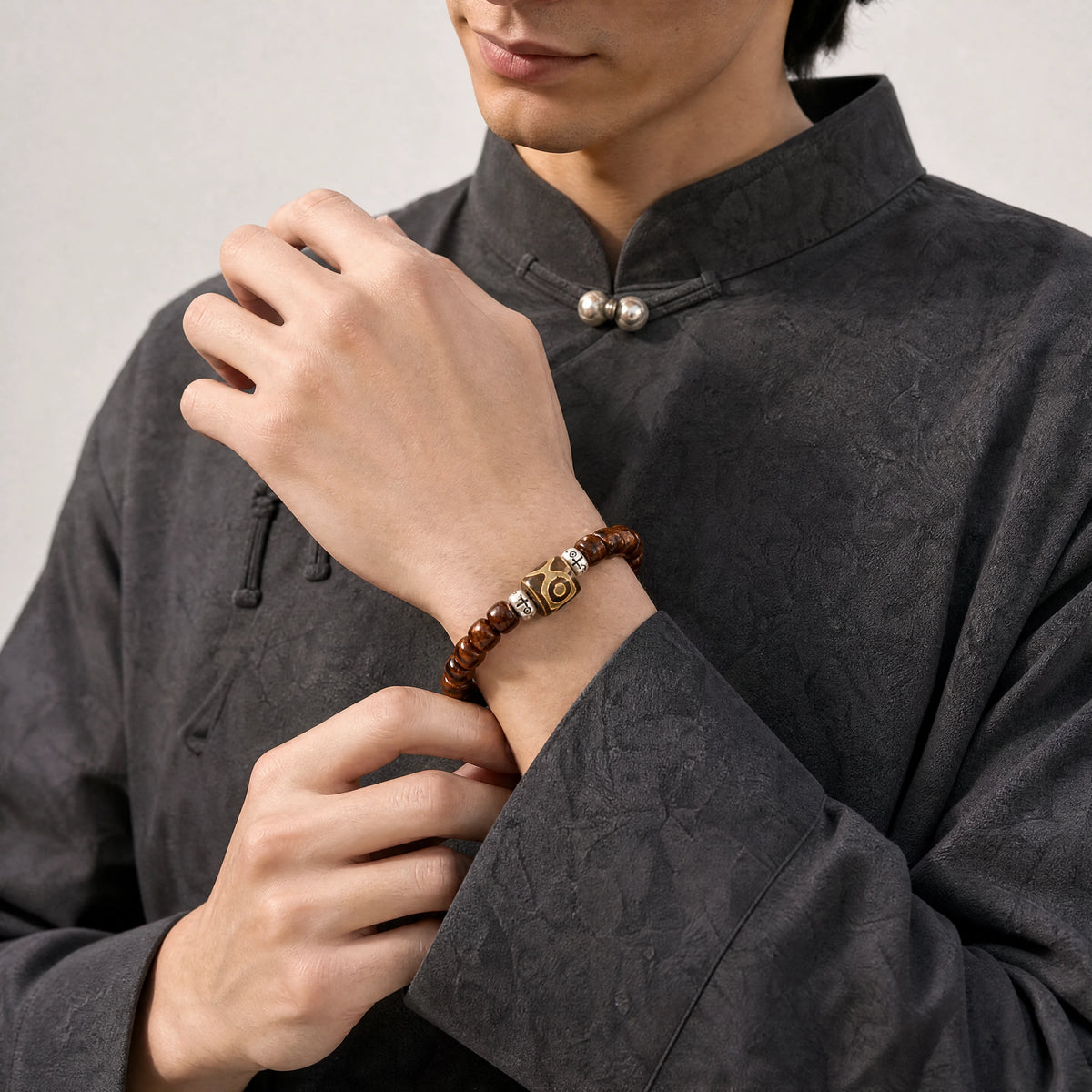 yak-bone-brown-dzi-bracelet-protection-model-a-outfit-a-fashion-02