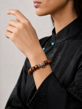 yak-bone-dzi-spacer-bracelet-model-b-outfit-b-fashion-02