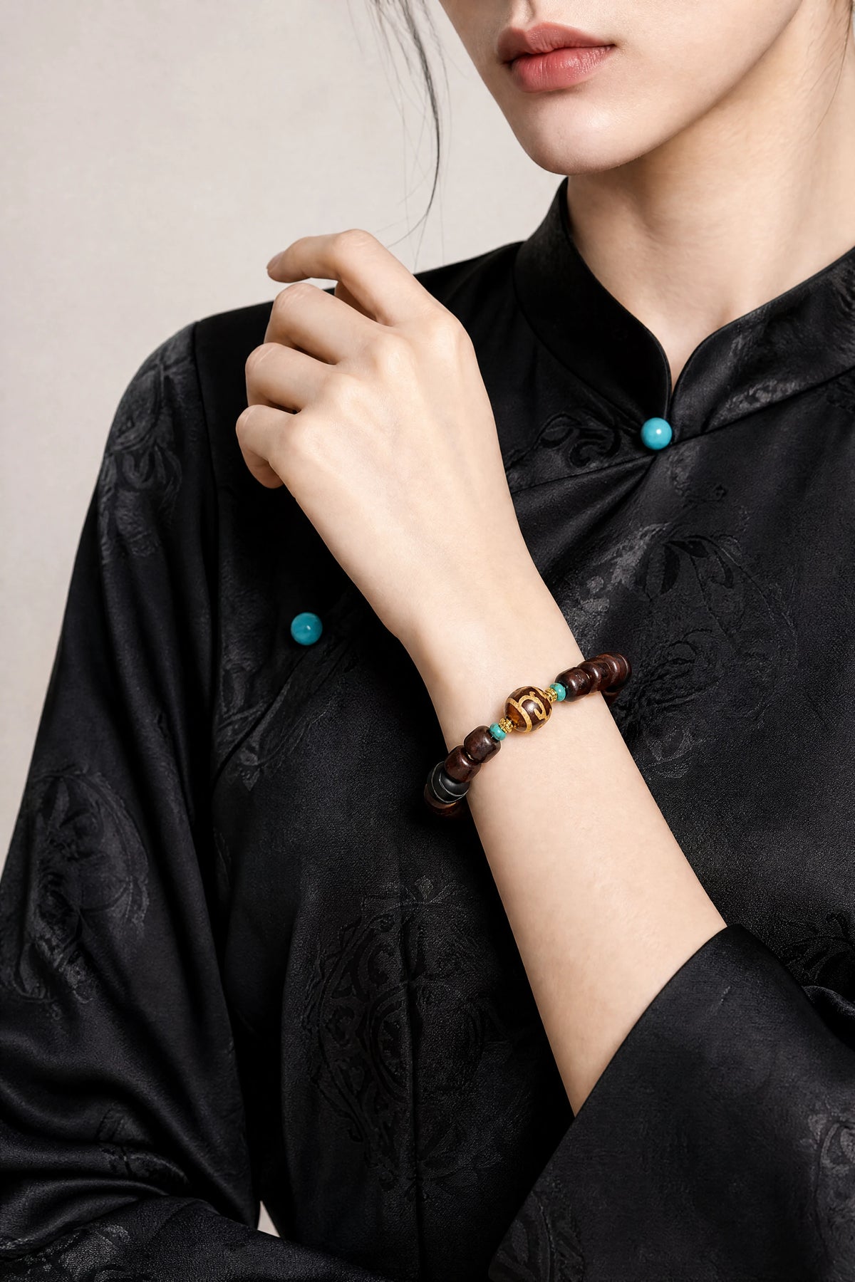 yak-bone-dzi-treasure-bracelet-model-b-outfit-b-fashion-01