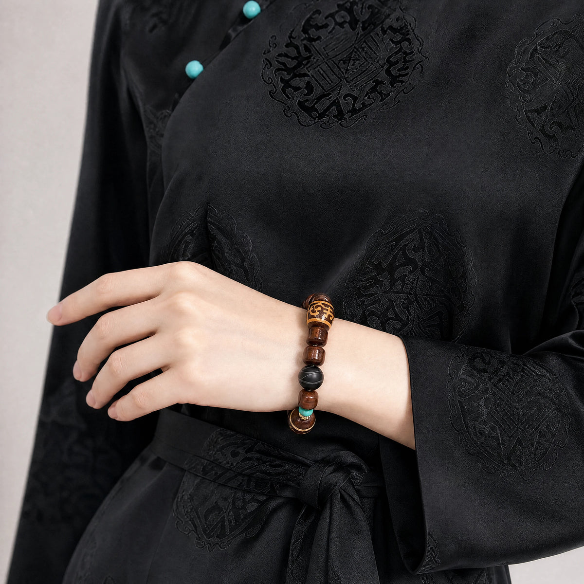 yak-bone-dzi-treasure-bracelet-model-b-outfit-b-fashion-03