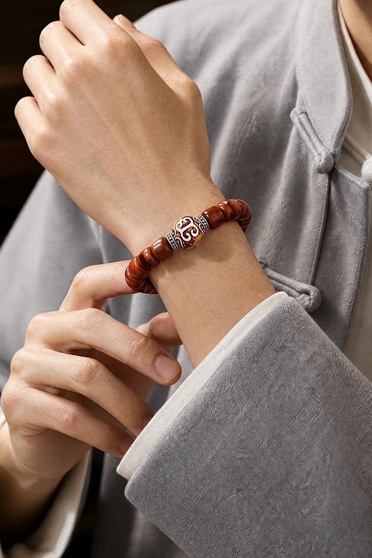 yak-bone-geometric-dzi-style-bracelet-model-a-outfit-a-fashion-02