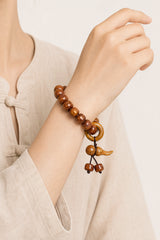 yak-bone-gourd-pendant-bracelet-model-b-outfit-b-fashion-03