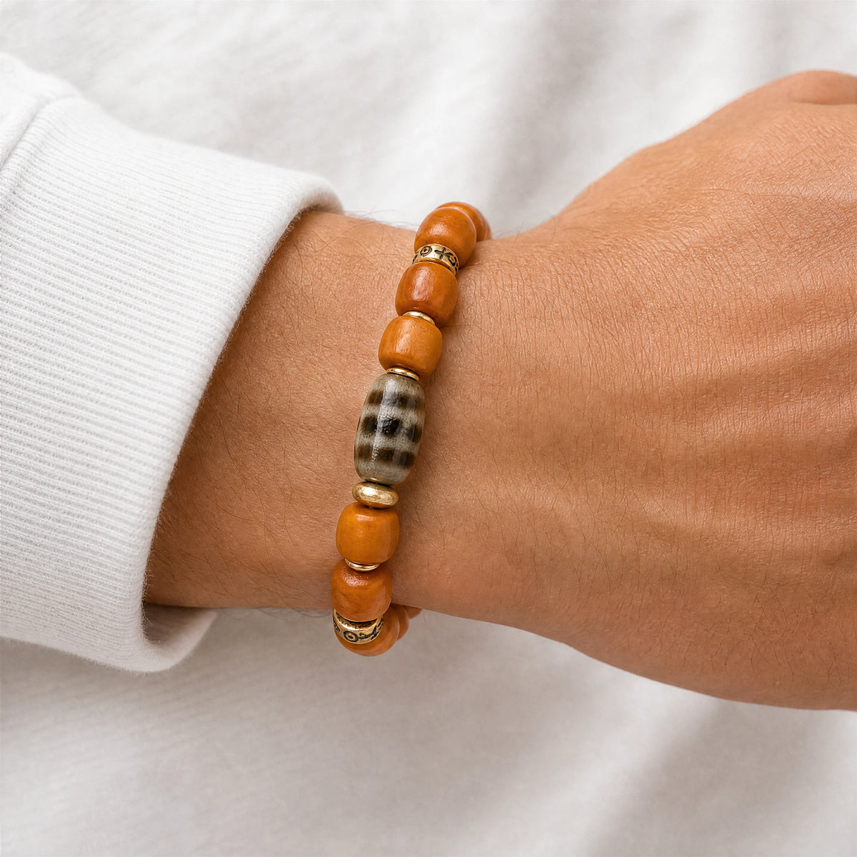 yak-bone-heaven-earth-dzi-bracelet-model-a-outfit-a-closeup-01