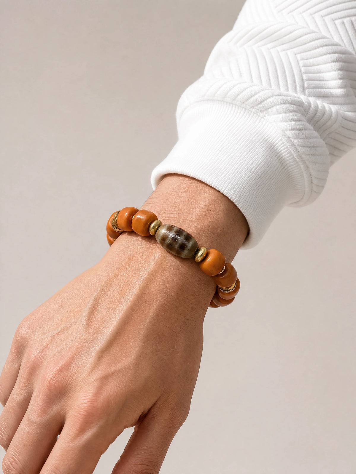 yak-bone-heaven-earth-dzi-bracelet-model-a-outfit-a-fashion-02