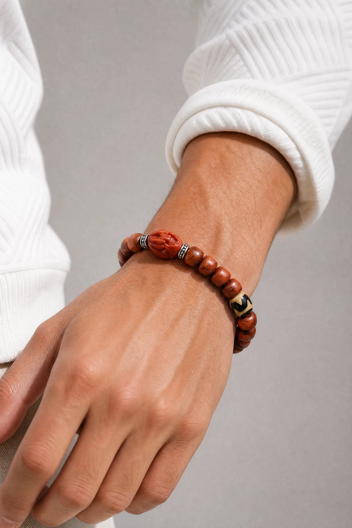 yak-bone-prayer-hands-talisman-bracelet-model-a-outfit-a-closeup-01