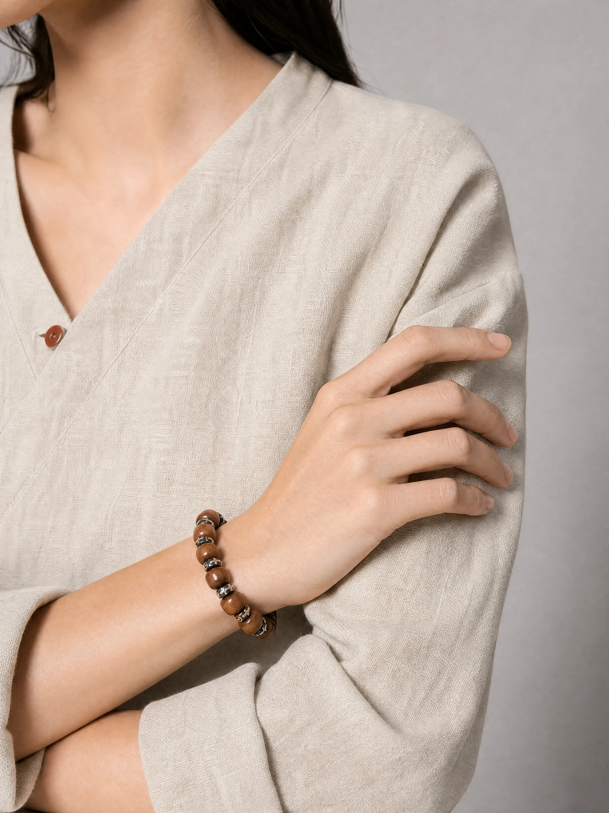 yak-bone-six-syllable-mantra-spacer-bracelet-model-b-outfit-b-fashion-03