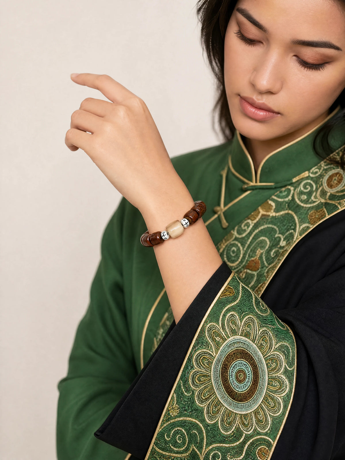 yak-bone-talisman-bracelet-model-b-outfit-b-fashion-03