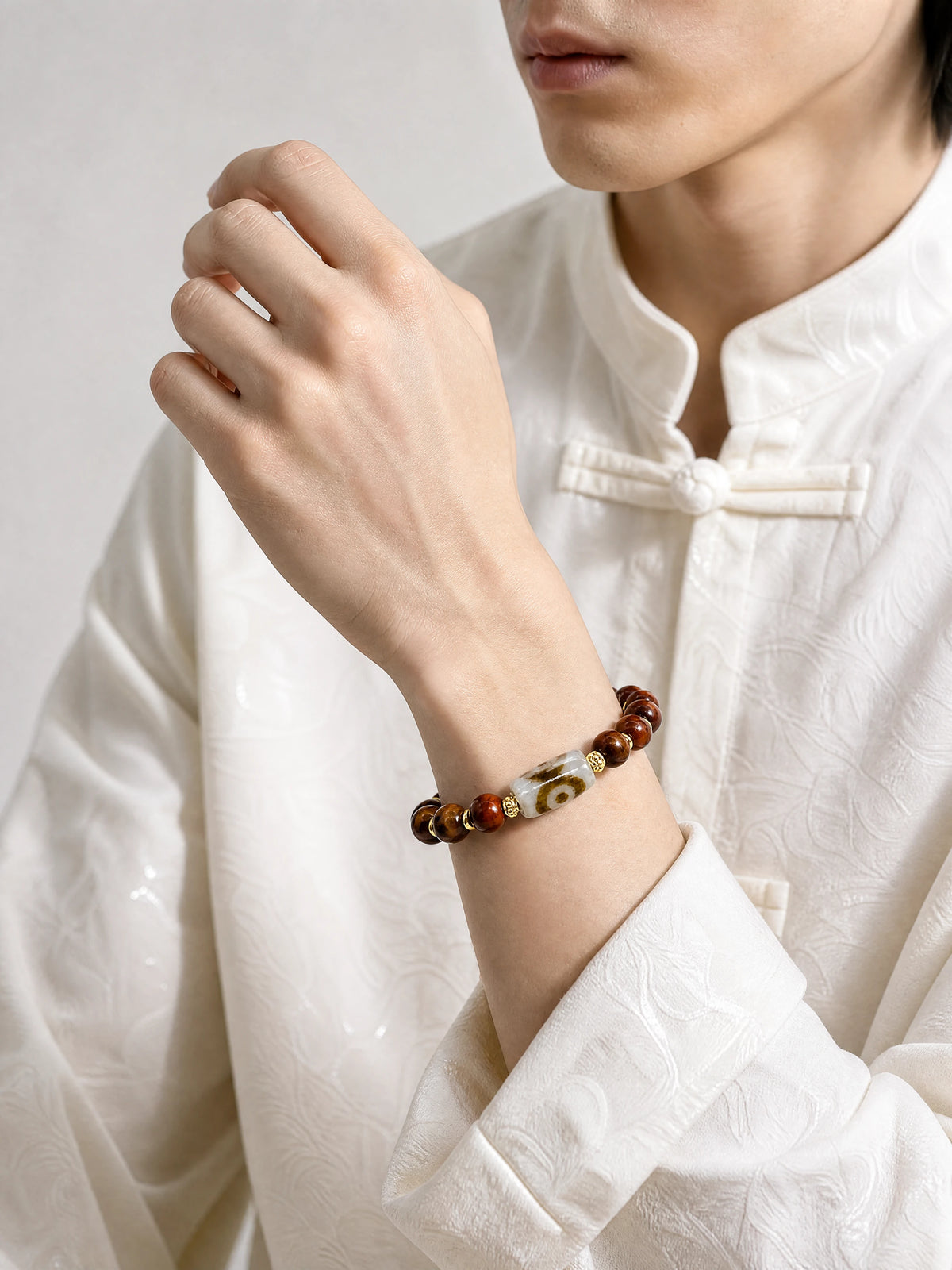 yak-bone-three-eye-dzi-bracelet-10mm-model-a-outfit-a-fashion-01