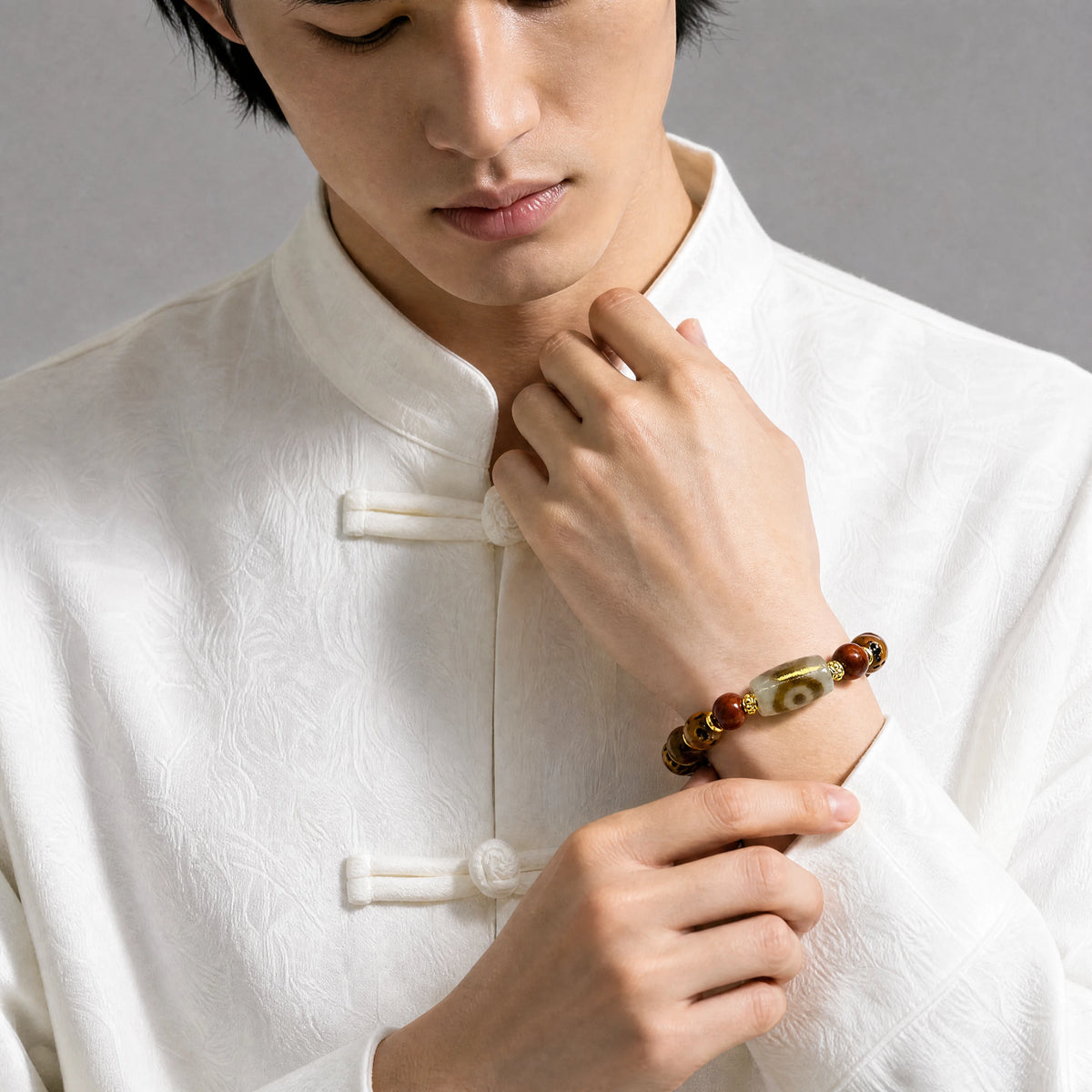 yak-bone-three-eye-dzi-bracelet-10mm-model-a-outfit-a-fashion-02