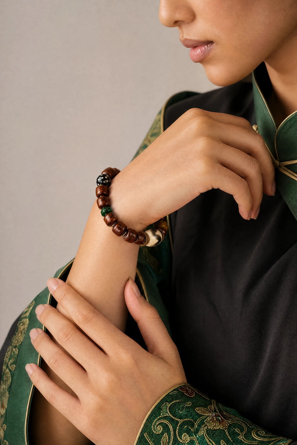 yak-bone-tiger-tooth-dzi-bracelet-12mm-model-b-outfit-b-fashion-01