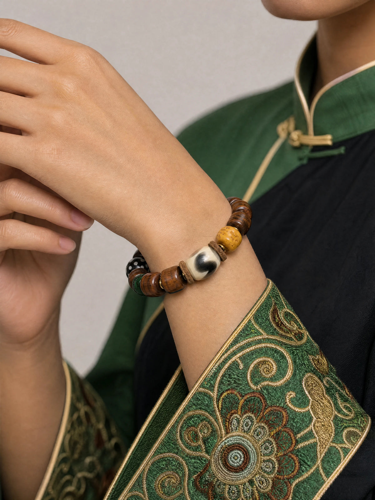 yak-bone-tiger-tooth-dzi-bracelet-12mm-model-b-outfit-b-fashion-02