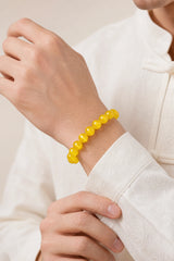 yellow-agate-bracelet-confidence-model-a-outfit-a-fashion-01