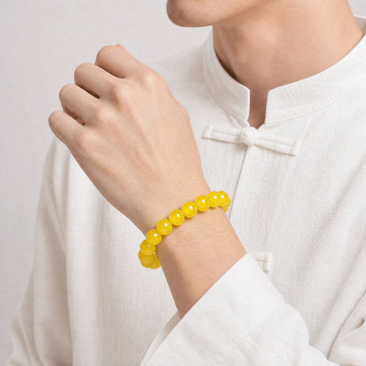 yellow-agate-bracelet-confidence-model-a-outfit-a-fashion-03