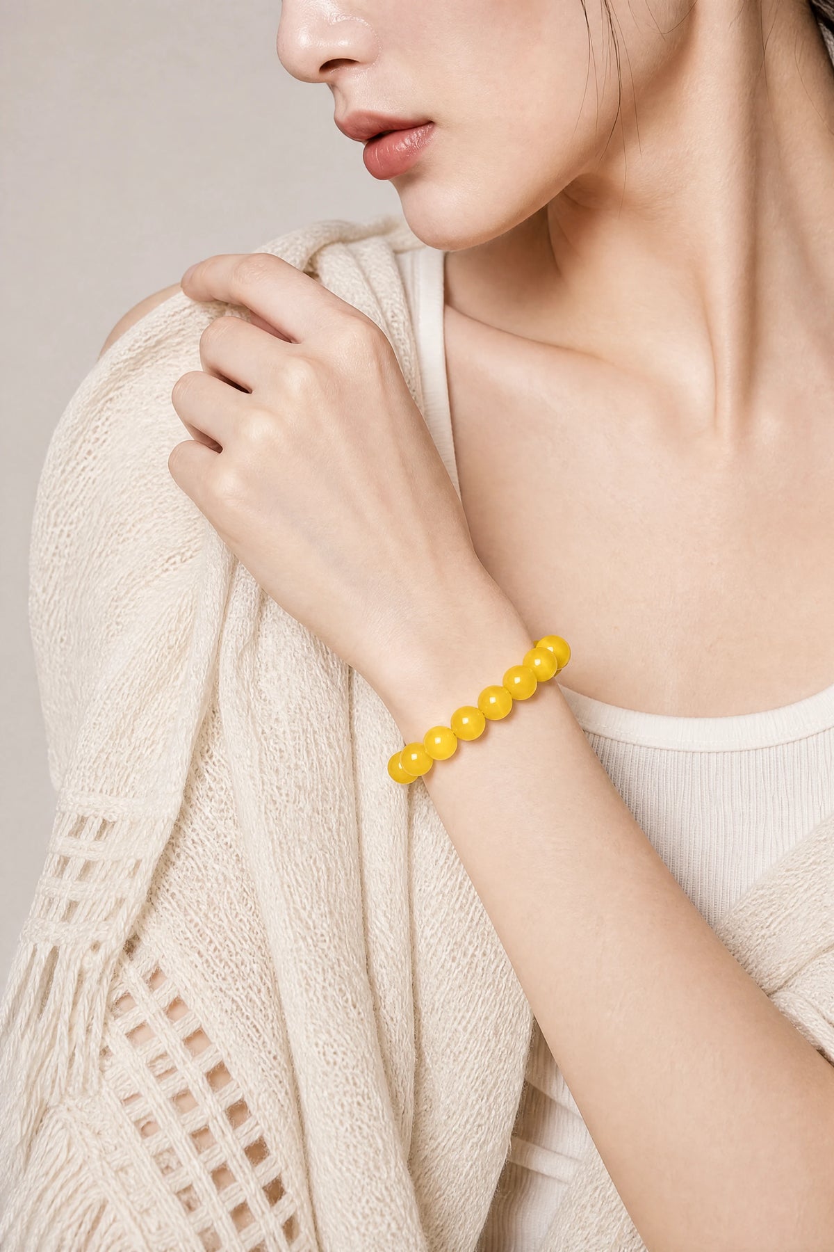 yellow-agate-bracelet-confidence-model-b-outfit-b-fashion-01