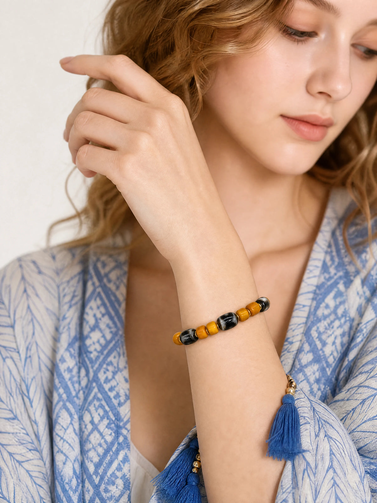 yellow-yak-bone-three-eye-dzi-bracelet-9mm-model-b-outfit-b-fashion-02